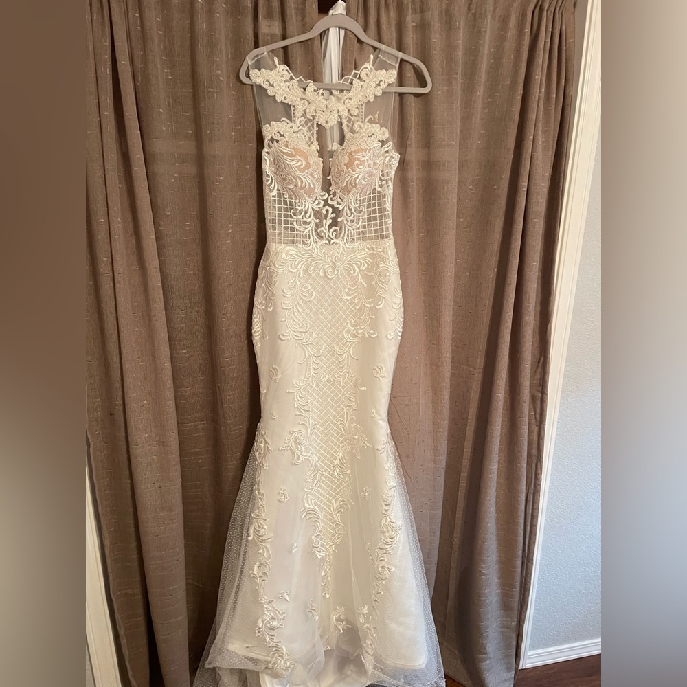 Never worn Millanova wedding dress